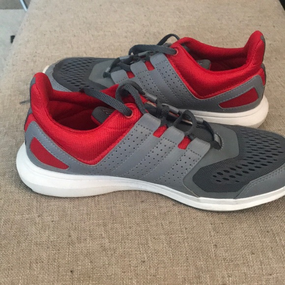 Adidas shoes - Picture 3 of 4